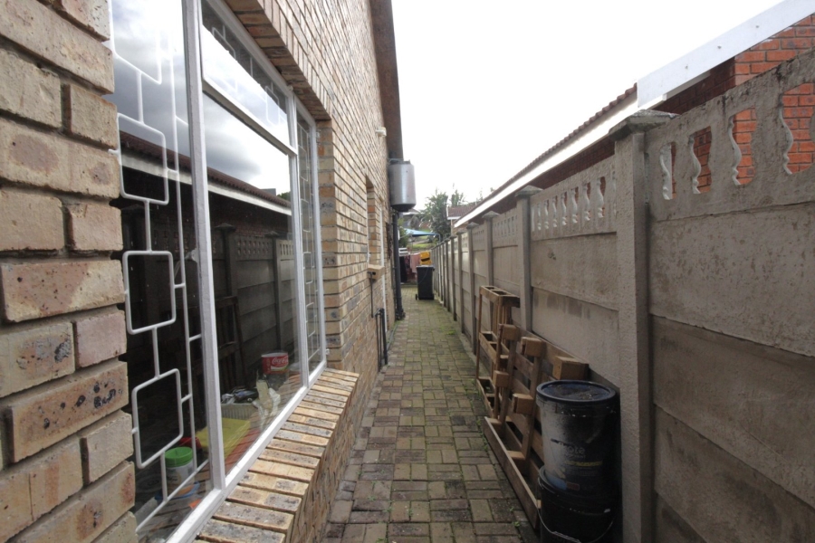 4 Bedroom Property for Sale in Aston Bay Eastern Cape